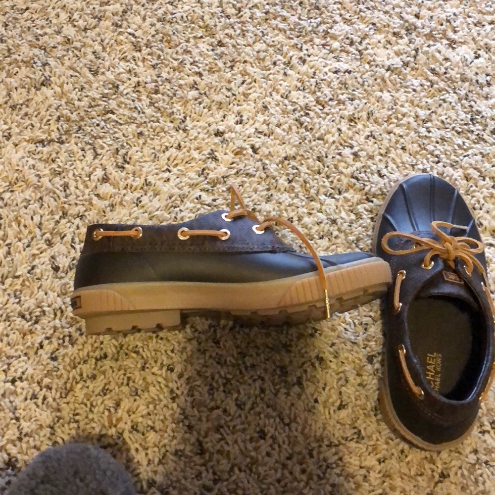 Michael Kors boots! - Picture 2 of 3